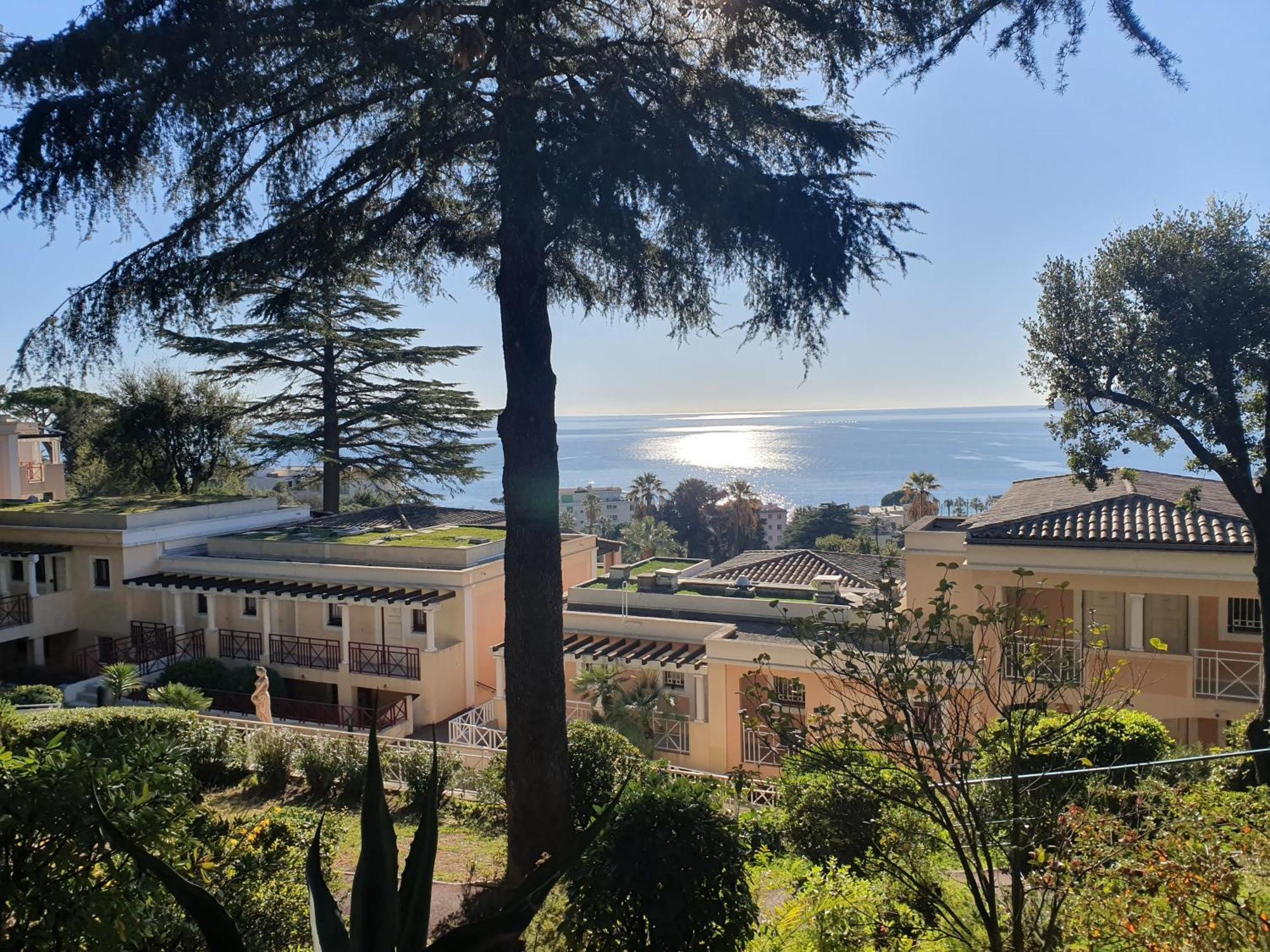 Cocon Cannois Cannes Bagian luar foto